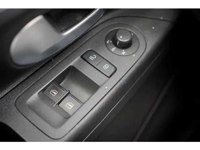 Volkswagen up! 1.0 BMT move up! 2018 Benzine 15