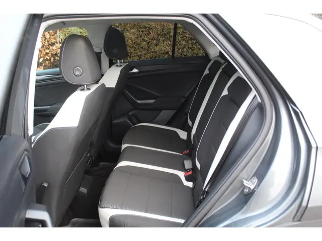 Volkswagen T-Roc 1.5 TSI Sport 2021 Benzine 9