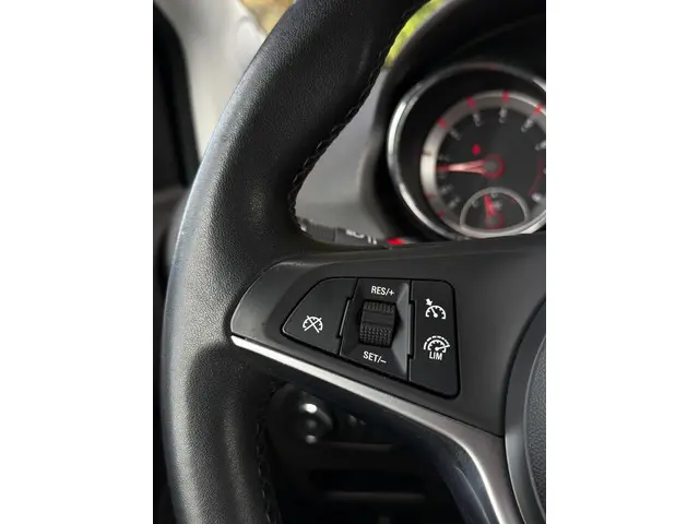 Opel ADAM 1.4 Glam CarPlay Airco 2019 Benzine 18