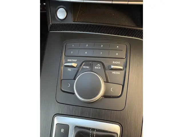 Audi Q5 2.0 TFSI quattro Launch Edition 2017 Benzine 24