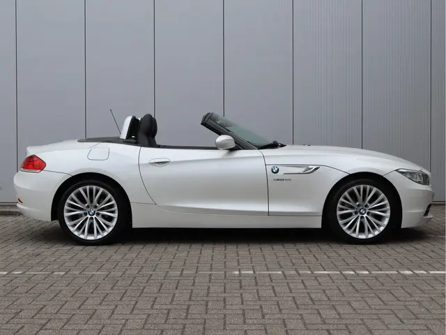 BMW Z4 Roadster sDrive18i 2013 Benzine 20