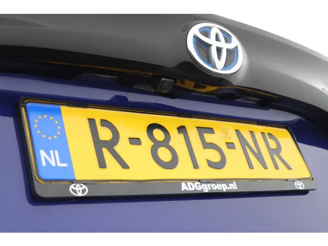 Toyota Yaris 1.5 Hybrid Dynamic 2022 Hybride Benzine 36