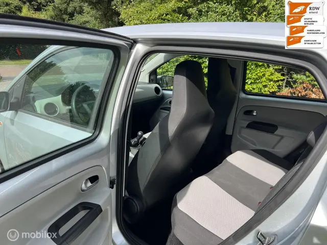 SEAT Mii 1.0 Style 2013 Benzine 9