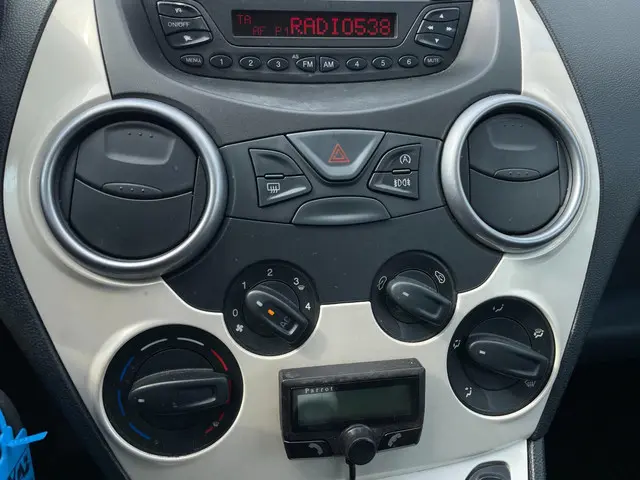 Ford Ka 1.2 Titanium X Airco, 15 inch, NAP! 2012 Benzine 16