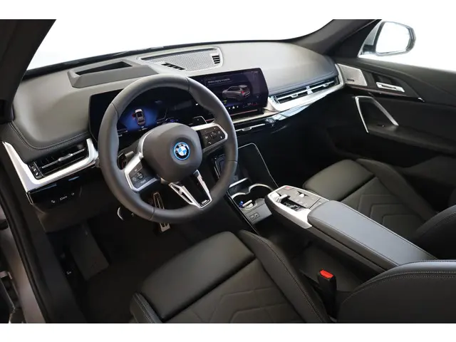 BMW X1 xDrive25e 2025 Hybride Benzine 11