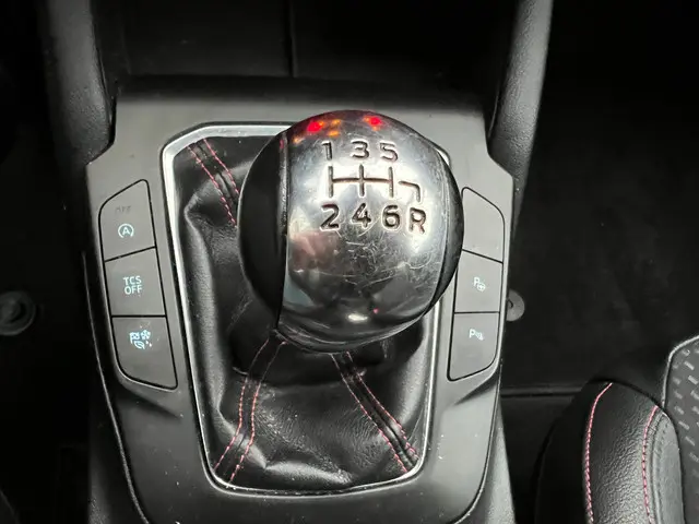 Ford Focus 1.0 EcoBoost ST Line Business 2018 Benzine 37