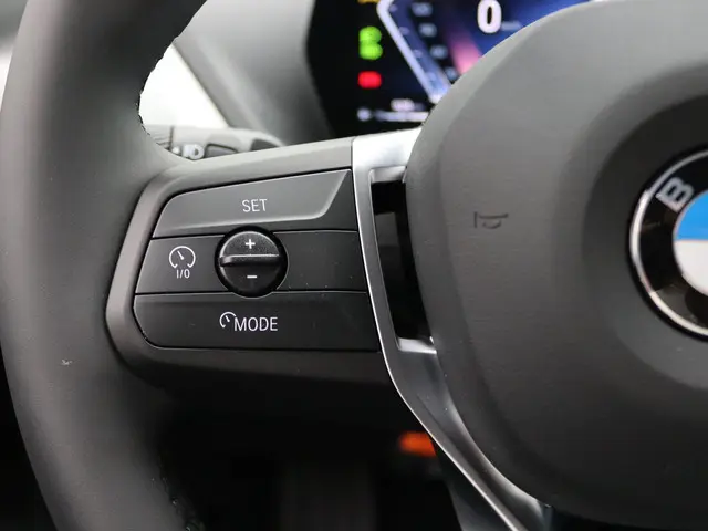 BMW 1 Serie 120 2025 Benzine 14