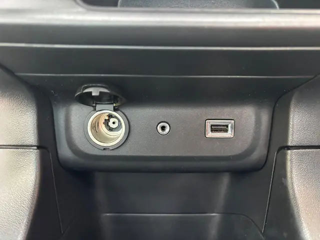 Citroën C3 1.2 PureTech S&S Shine 2017 Benzine 28