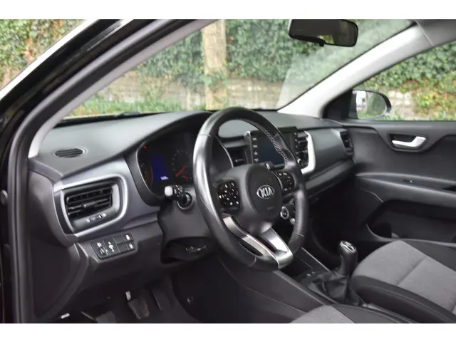Kia Stonic 1.0 T-GDi DynamicLine 2020 Benzine 6