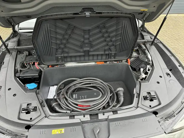 Audi e-tron HELAAS VERKOCHT!!! 2022 Elektrisch 29