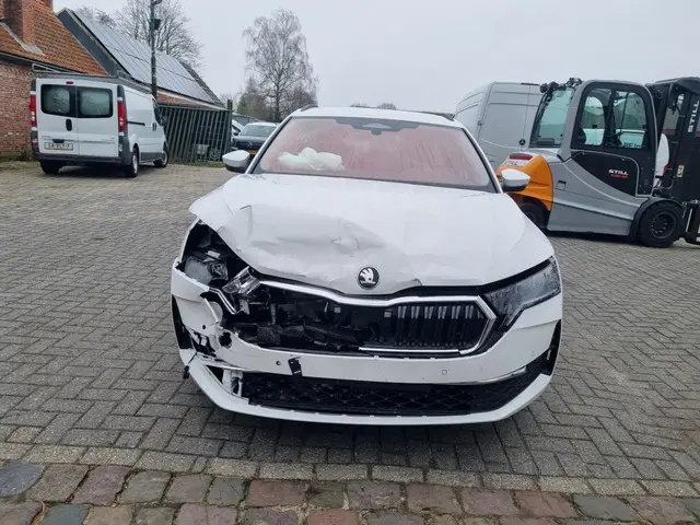 Škoda Octavia Combi 1.5 TSI MHEV Bns.E.P 2025 Benzine 8