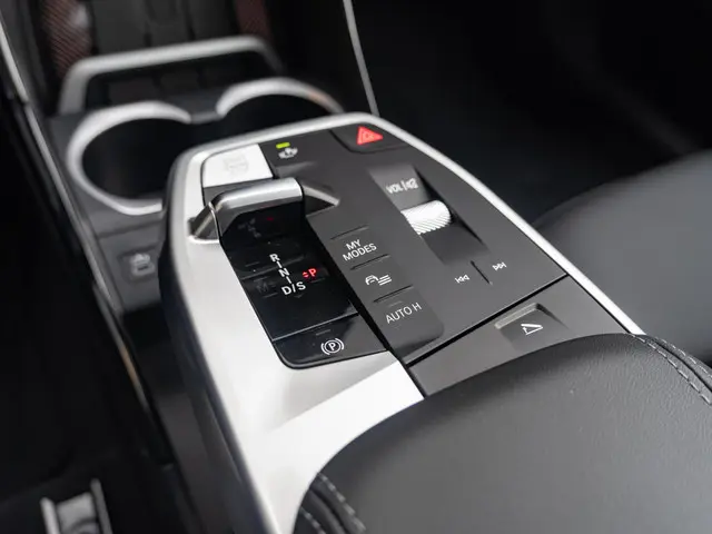 BMW X1 xDrive23i 2025 Benzine 33