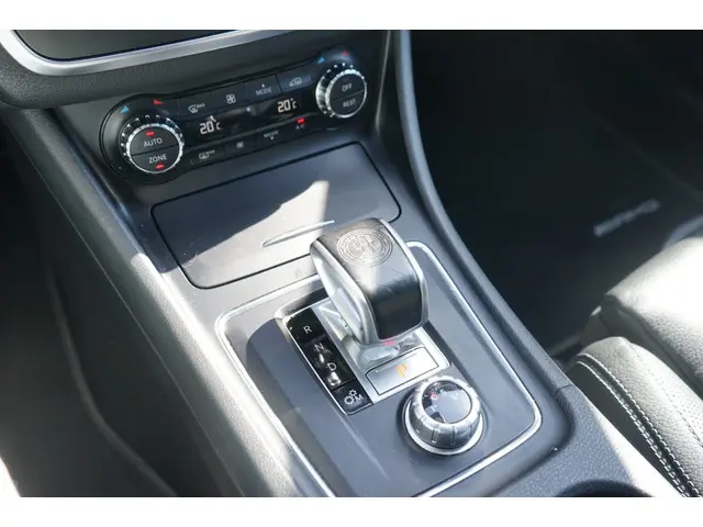 Mercedes-Benz GLA AMG 45 4M. Prem. 2017 Benzine 26