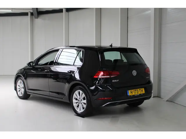 Volkswagen Golf 1.5 TSI Comfortline 2020 Benzine 4