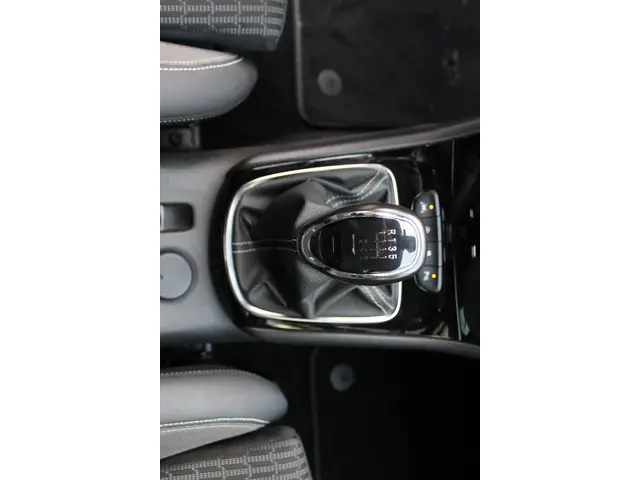 Opel Astra 1.2 Edition 2020 Benzine 25