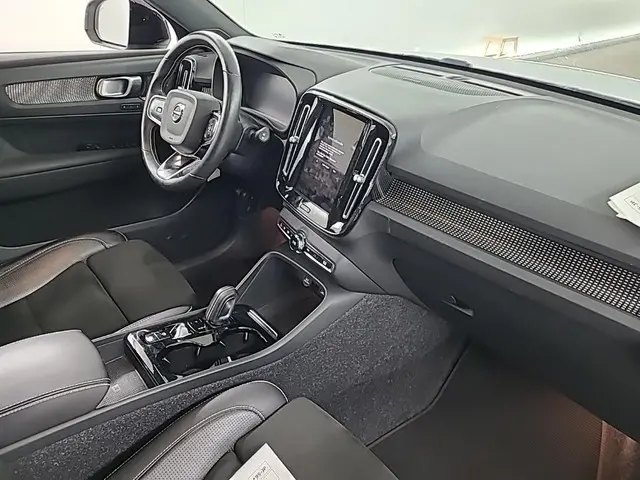 Volvo XC40 1.5 T5 Recharge R-Design 2021 Hybride Benzine 5