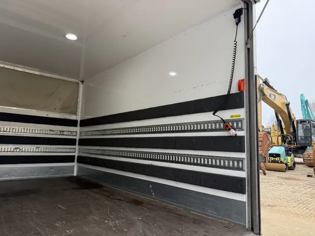 Mercedes-Benz Sprinter 317 1.9 CDI 2022 Diesel 15