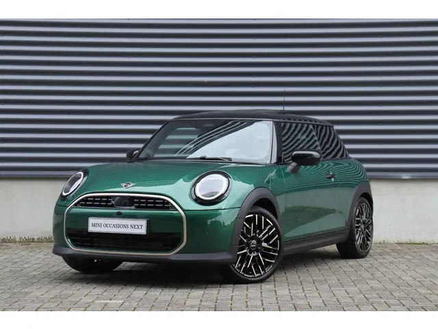 MINI 3-Deurs Cooper C 2024 Benzine 38