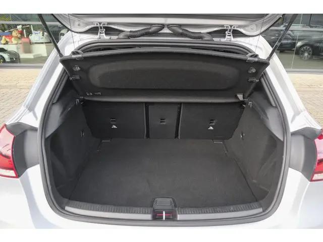 Mercedes-Benz A-Klasse A220 AMG 190pk 2019 Benzine 30