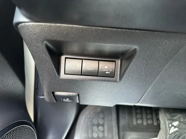 Toyota Yaris 1.5 Hybrid Bi-Tone 2018 Hybride Benzine 10