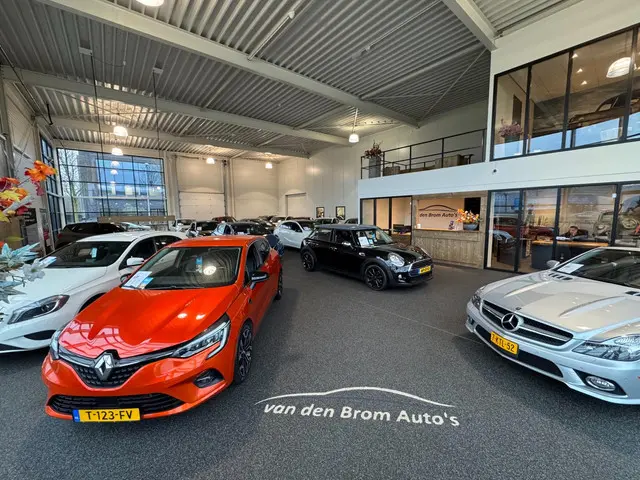 Renault Clio 0.9 TCe Dynamique / Nap / Pdc 2014 Benzine 24