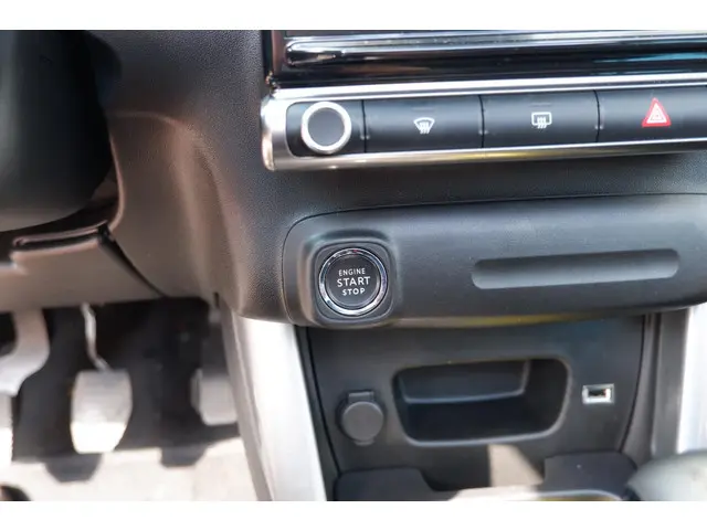 Citroën C3 Aircross 1.2 PureTech S&S Shine 2019 Benzine 19