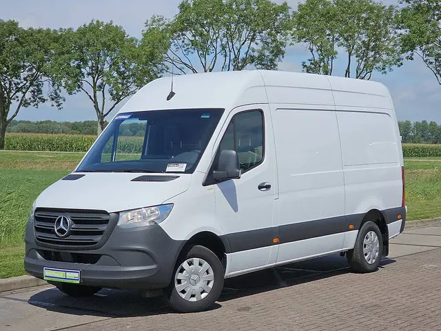 Mercedes-Benz Sprinter 317 2023 Diesel 2