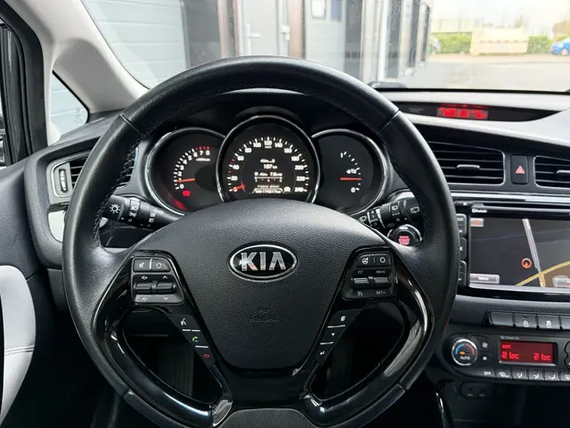 Kia cee'd Sportswagon 1.6 GDI Super Pack 2013 Benzine 10