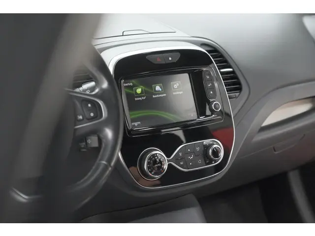 Renault Captur TCe 150 EDC Intens 2019 Benzine 55