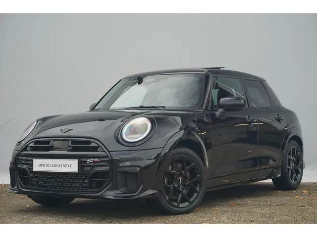 MINI 5-Deurs Cooper 2024 Benzine 24
