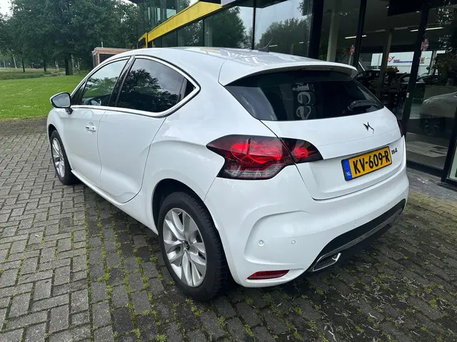 DS DS 4 1.6 THP Chic 2016 Benzine 3