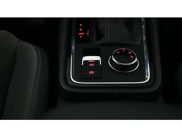 SEAT Ateca 1.4 EcoTSI 150pk Xcellence DSG 2017 Benzine 33