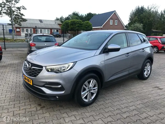Opel Grandland X 2