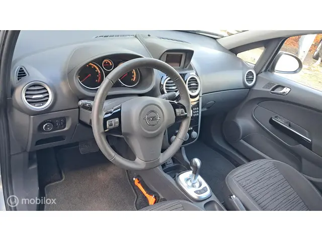 Opel Corsa 1.2-16V Design Edition 18000 KM!! 2014 Benzine 6