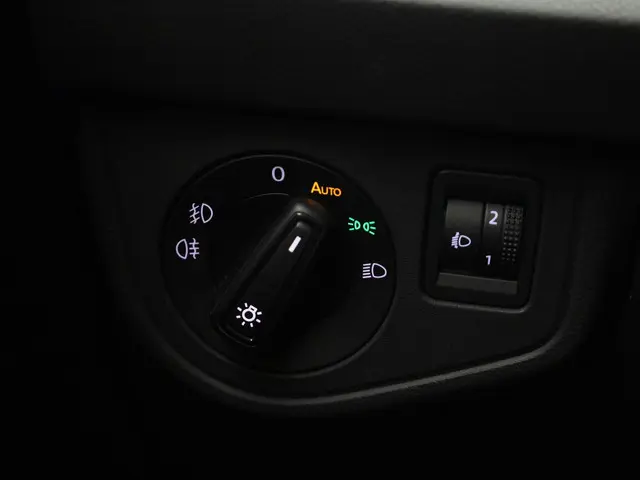 Volkswagen Polo 1.0 TSI 95pk R-Line 2023 Benzine 21