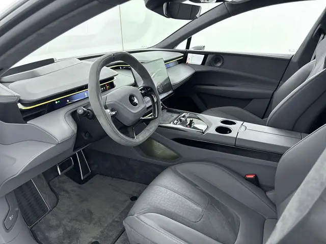 Lotus Emeya R 102kWh/919pk 2024 Elektrisch 11