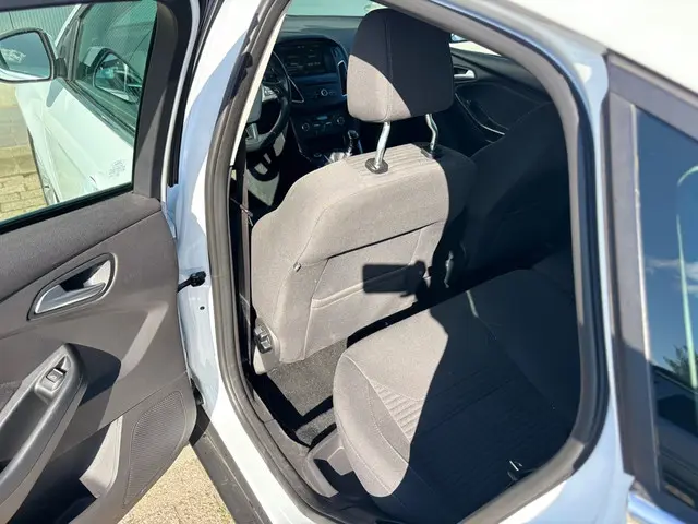 Ford Focus 1.0 Titanium 2016 Benzine 8