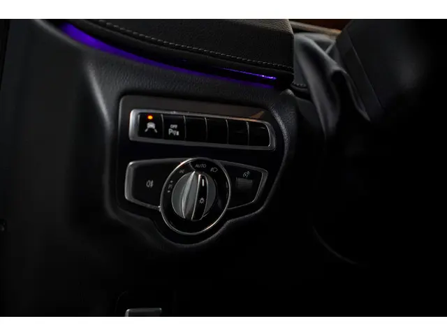 Mercedes-Benz G-Klasse 500 2018 Benzine 28