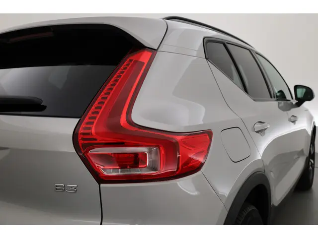 Volvo XC40 2.0 B3 Ultra Dark 2025 Hybride Benzine 50