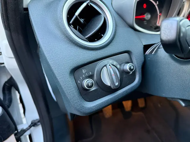 Ford Fiesta 1.25 Titanium 2013 Benzine 32