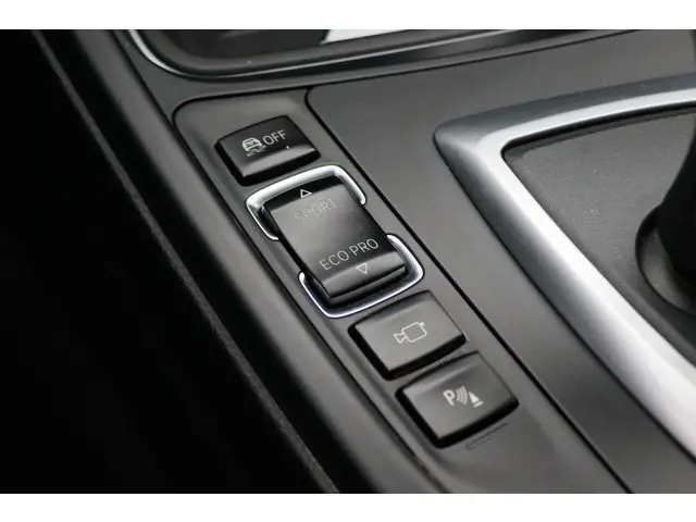 BMW 3 Serie Touring 335i High Executive 2014 Benzine 48
