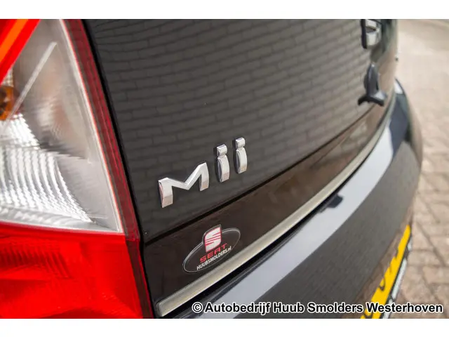 SEAT Mii 1.0 Sport Dynamic 2015 Benzine 43