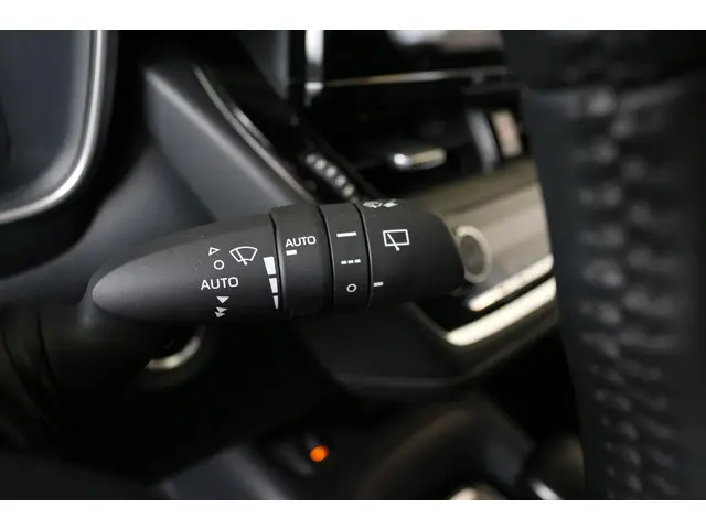 Toyota Corolla Hybrid 140 Dynamic, 2025 Hybride Benzine 25