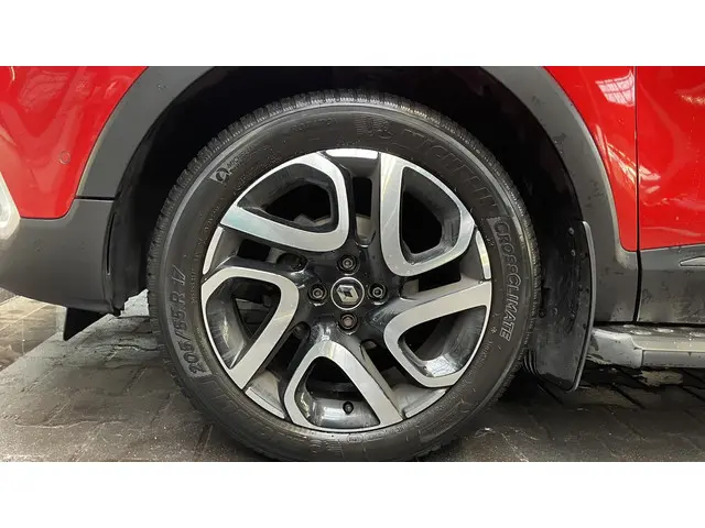 Renault Captur 0.9 TCe Bose 2019 Benzine 23