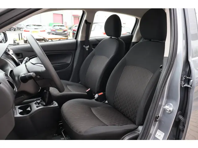 Mitsubishi Space Star 1.2 Connect+ 2023 Benzine 10