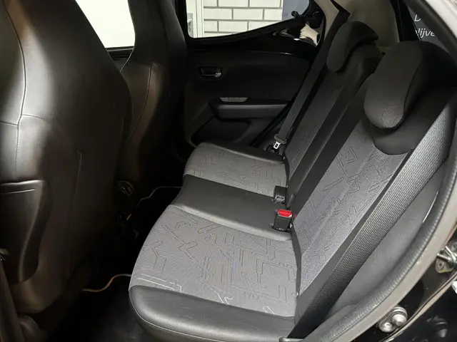 Toyota Aygo 1.0 VVT-i x-joy 2018 Benzine 14