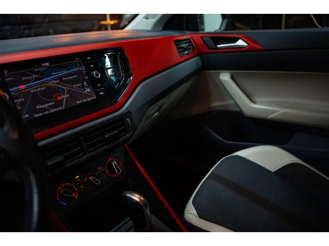 Volkswagen Polo 1.0 TSI BEATS|PANO|AUT 2019 Benzine 17