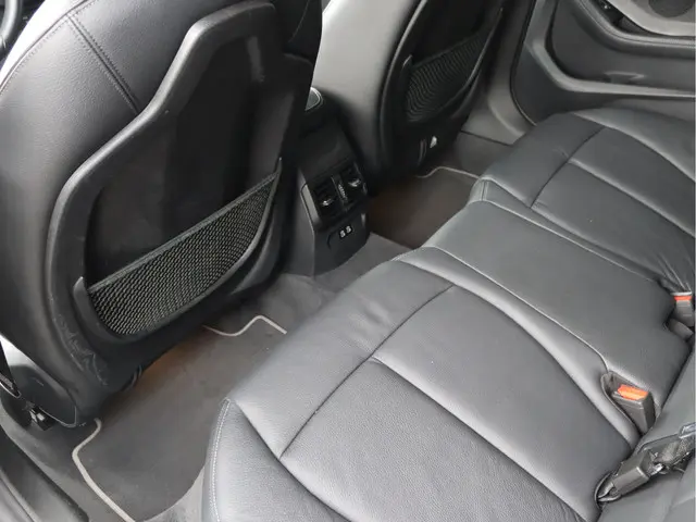 BMW 2 Serie Gran Coupé 218i High Executive 2020 Benzine 26