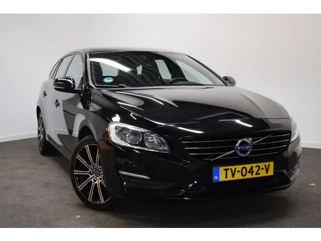 Volvo V60 2.0 T3 153pk Polar+ 2017 Benzine 18