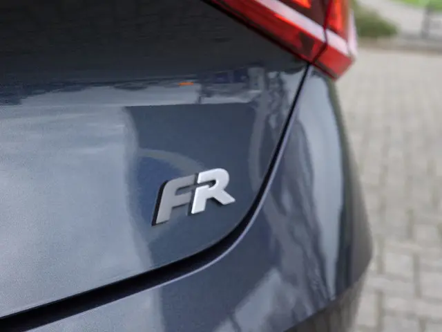 SEAT Leon 1.5 eTSI FR 150PK 2023 Hybride Benzine 10